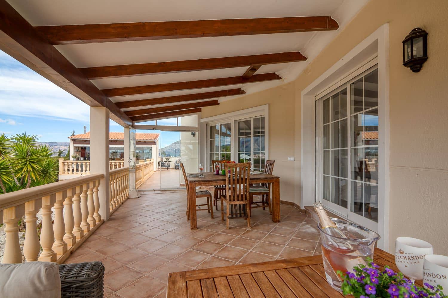 4 bedroom Villa for sale in Alfaz del Pi / L'Alfas del Pi with garage - € 1,200,000 (Ref: 9001910)