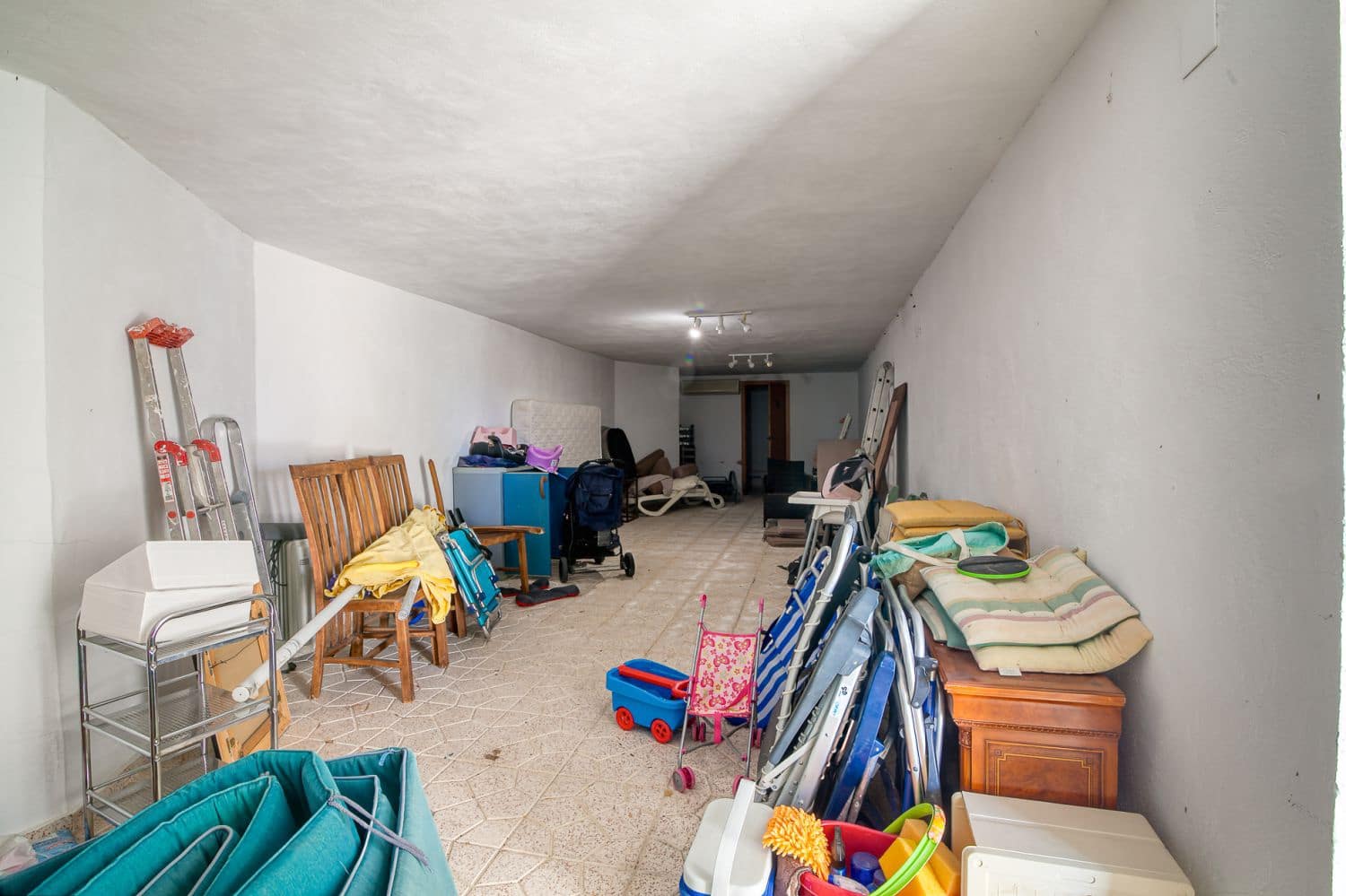 4 bedroom Villa for sale in Alfaz del Pi / L'Alfas del Pi with garage - € 1,200,000 (Ref: 9001910)