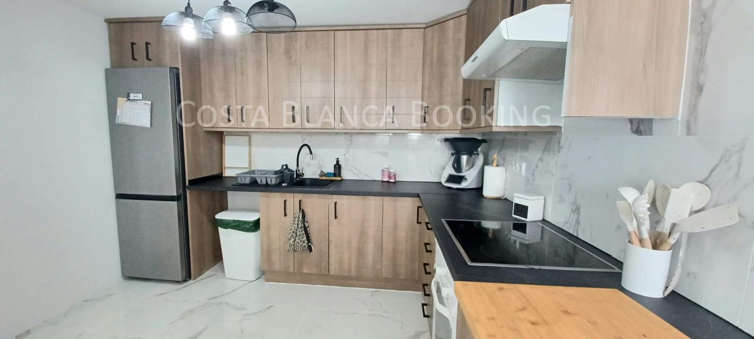 3 bedroom Villa for sale in La Nucia with garage - € 320,000 (Ref: 9018697)