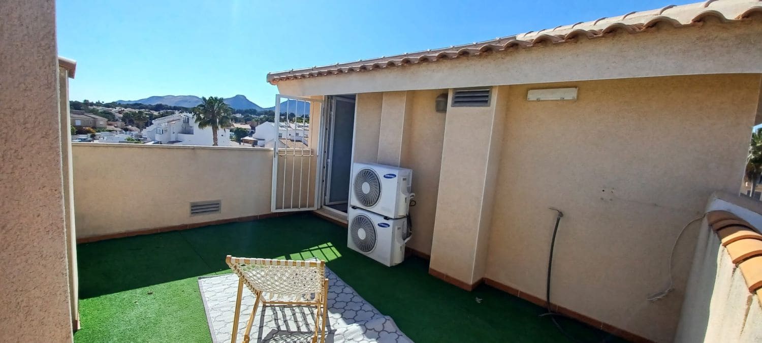 3 bedroom Villa for sale in La Nucia with garage - € 320,000 (Ref: 9018697)