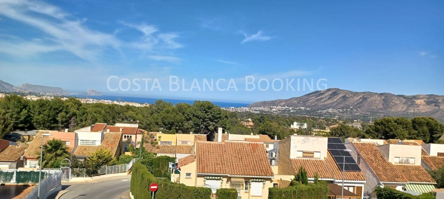 3 bedroom Villa for sale in La Nucia with garage - € 320,000 (Ref: 9018697)