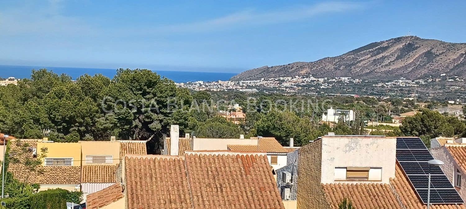 3 bedroom Villa for sale in La Nucia with garage - € 320,000 (Ref: 9018697)