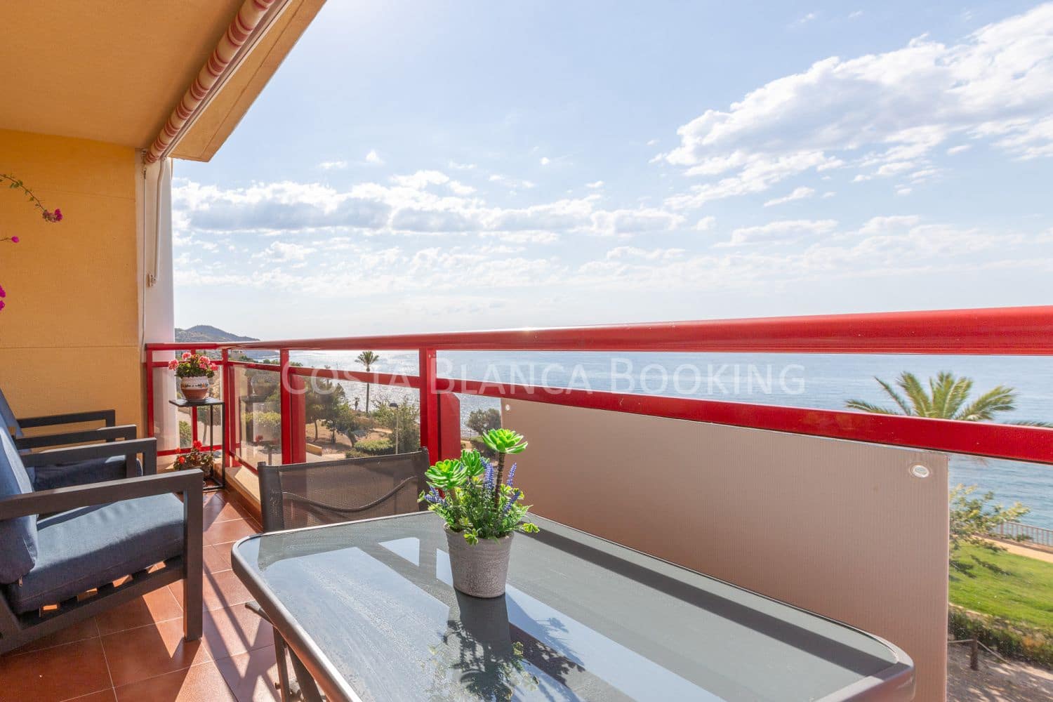 2 bedroom Apartment for sale in La Villajoyosa / Vila Joiosa with garage - € 349,000 (Ref: 9040433)