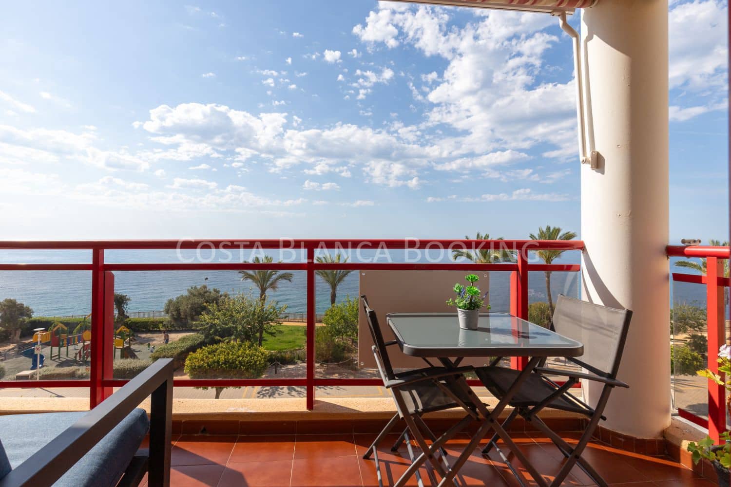 2 bedroom Apartment for sale in La Villajoyosa / Vila Joiosa with garage - € 349,000 (Ref: 9040433)