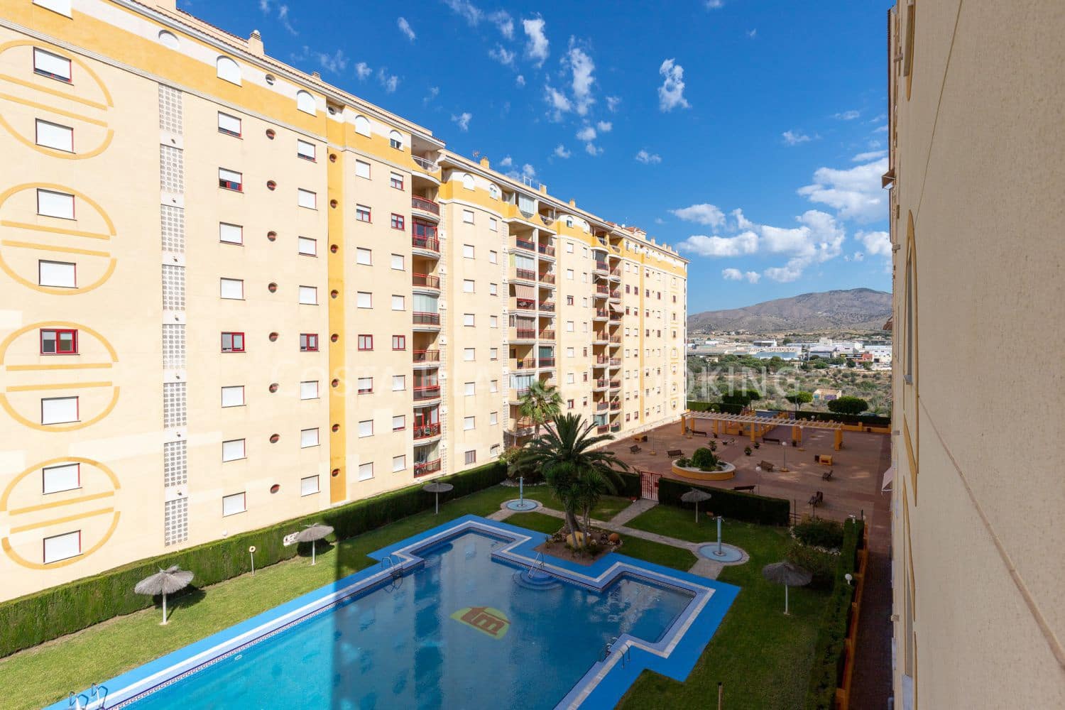 2 bedroom Apartment for sale in La Villajoyosa / Vila Joiosa with garage - € 349,000 (Ref: 9040433)