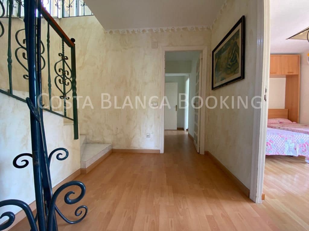 3 bedroom Villa for sale in La Nucia - € 590,000 (Ref: 9069185)