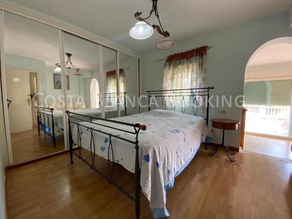 3 bedroom Villa for sale in La Nucia - € 590,000 (Ref: 9069185)