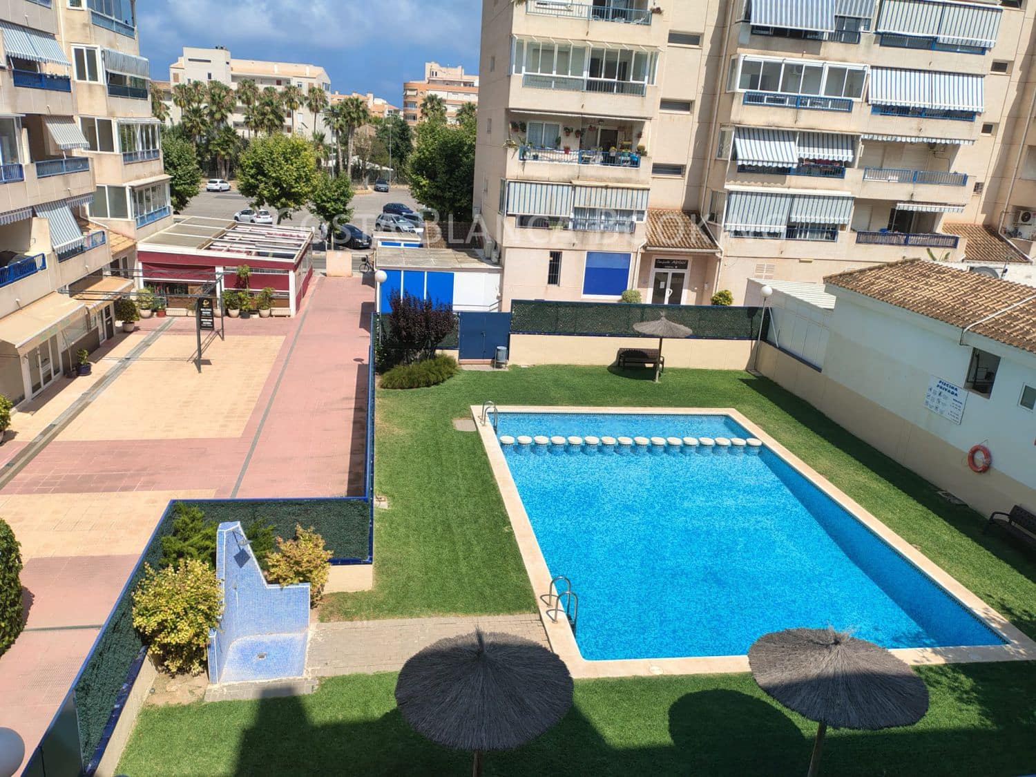 3 Zimmer Apartment zu verkaufen in Albir mit Garage - 275.000 € (Ref: 9073804)