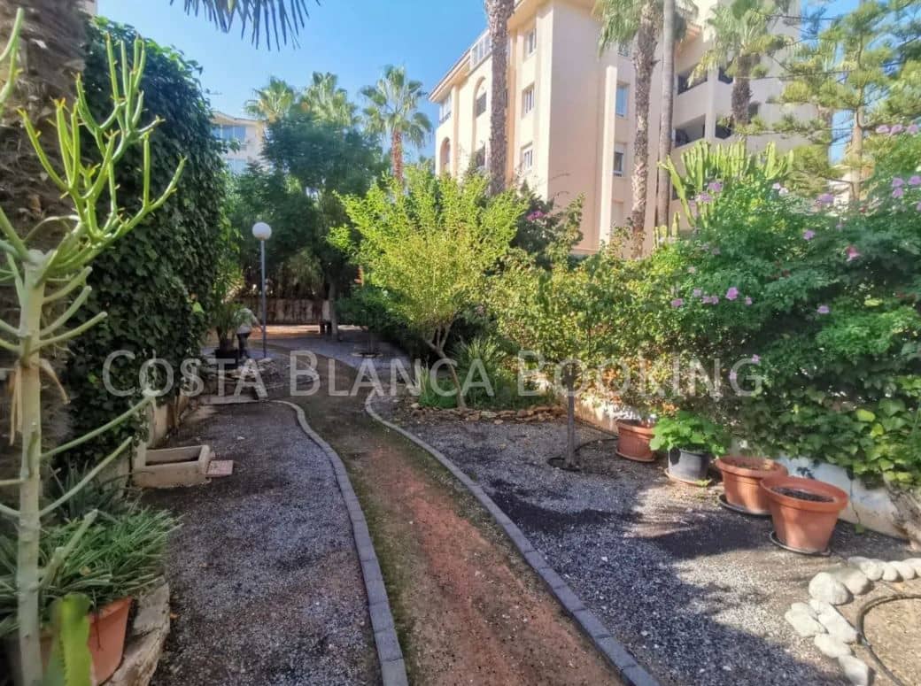 3 Zimmer Apartment zu verkaufen in Albir mit Garage - 275.000 € (Ref: 9073804)