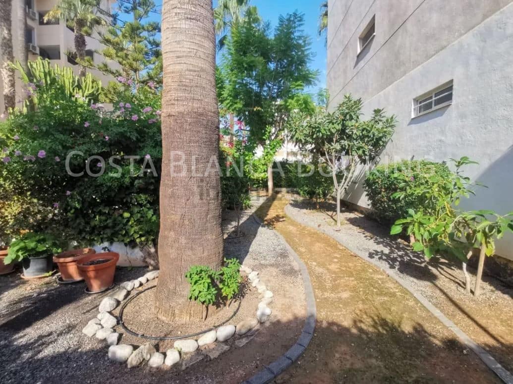 3 Zimmer Apartment zu verkaufen in Albir mit Garage - 275.000 € (Ref: 9073804)