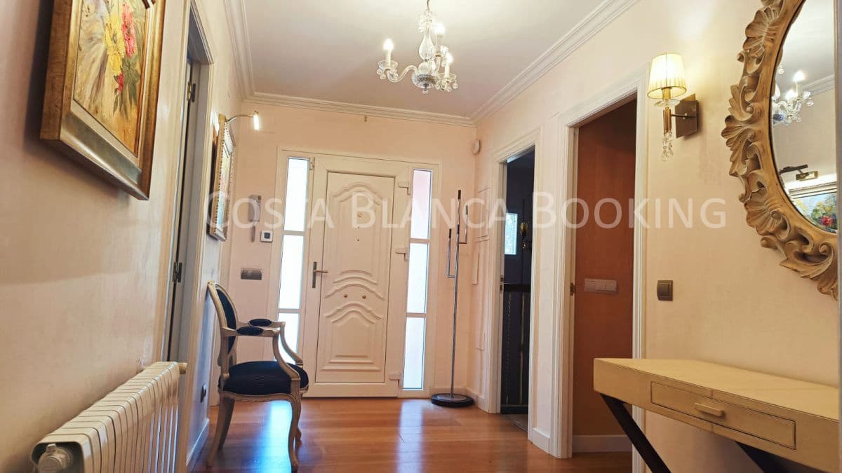 3 bedroom Villa for sale in Altea - € 791,000 (Ref: 9137456)