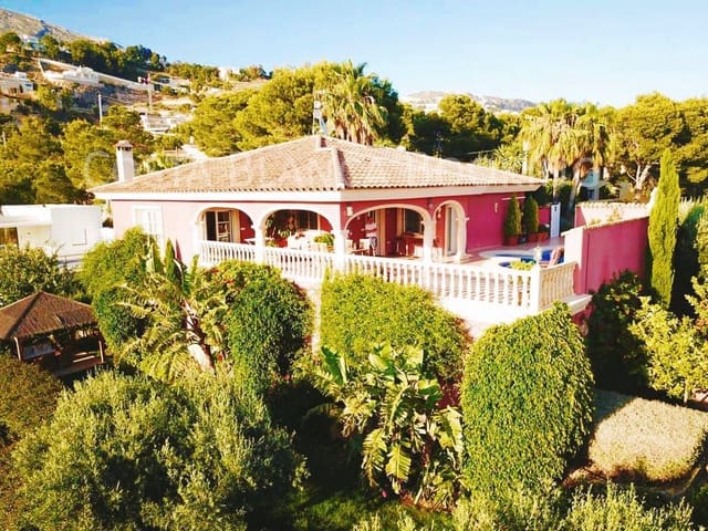 Chalet de 3 habitaciones en Altea en venta - 791.000 € (Ref: 9137456)