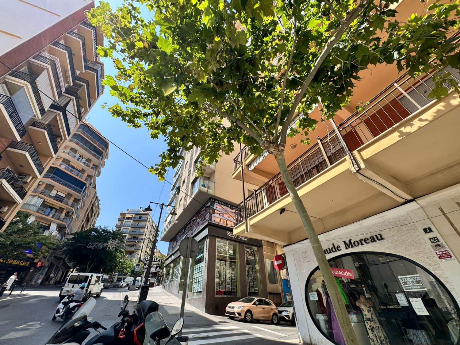 2 bedroom Apartment for sale in Calpe / Calp - € 250,000 (Ref: 9137457)