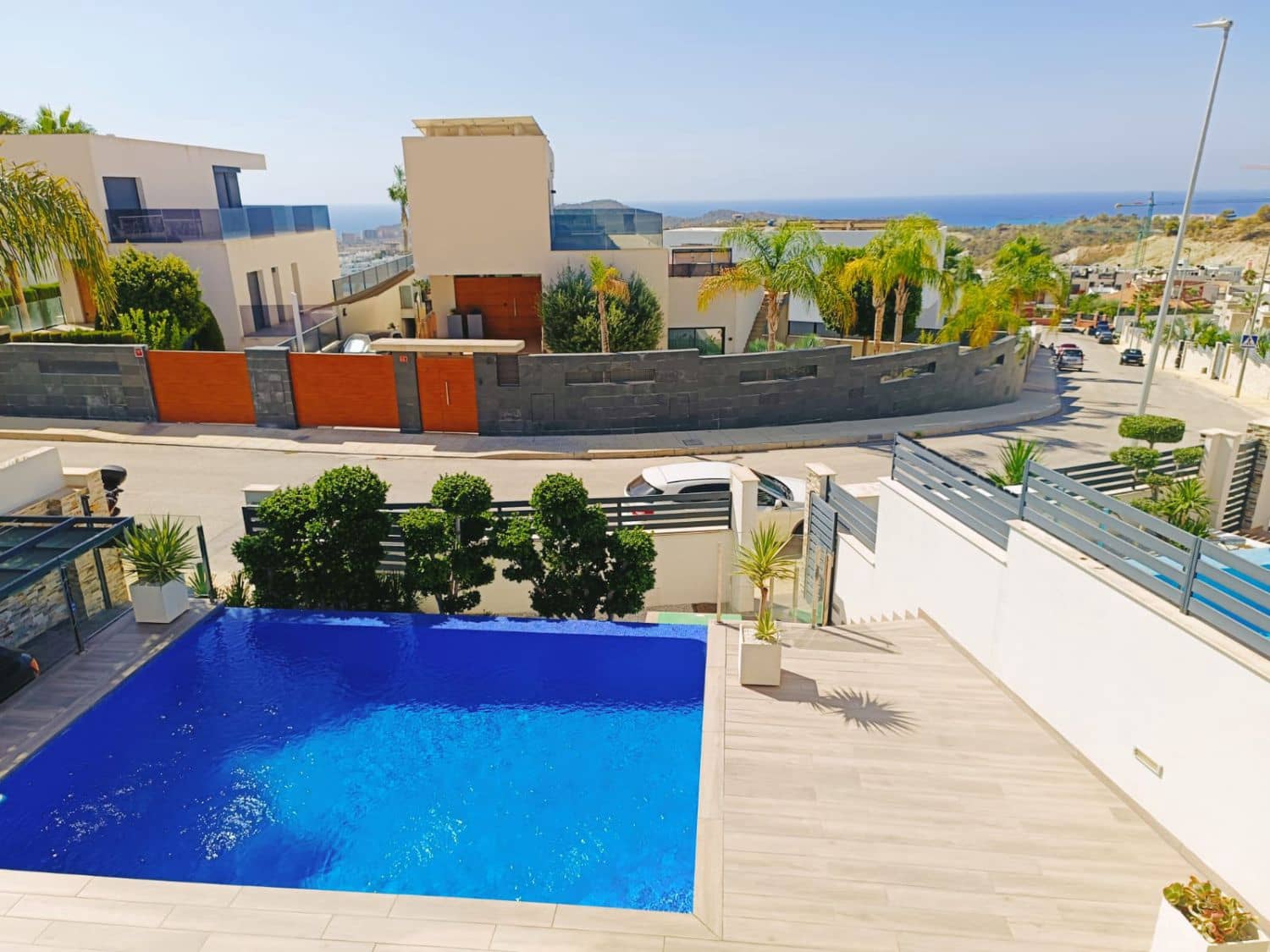 Chalet de 5 habitaciones en Finestrat en venta con garaje - 695.000 € (Ref: 9154410)