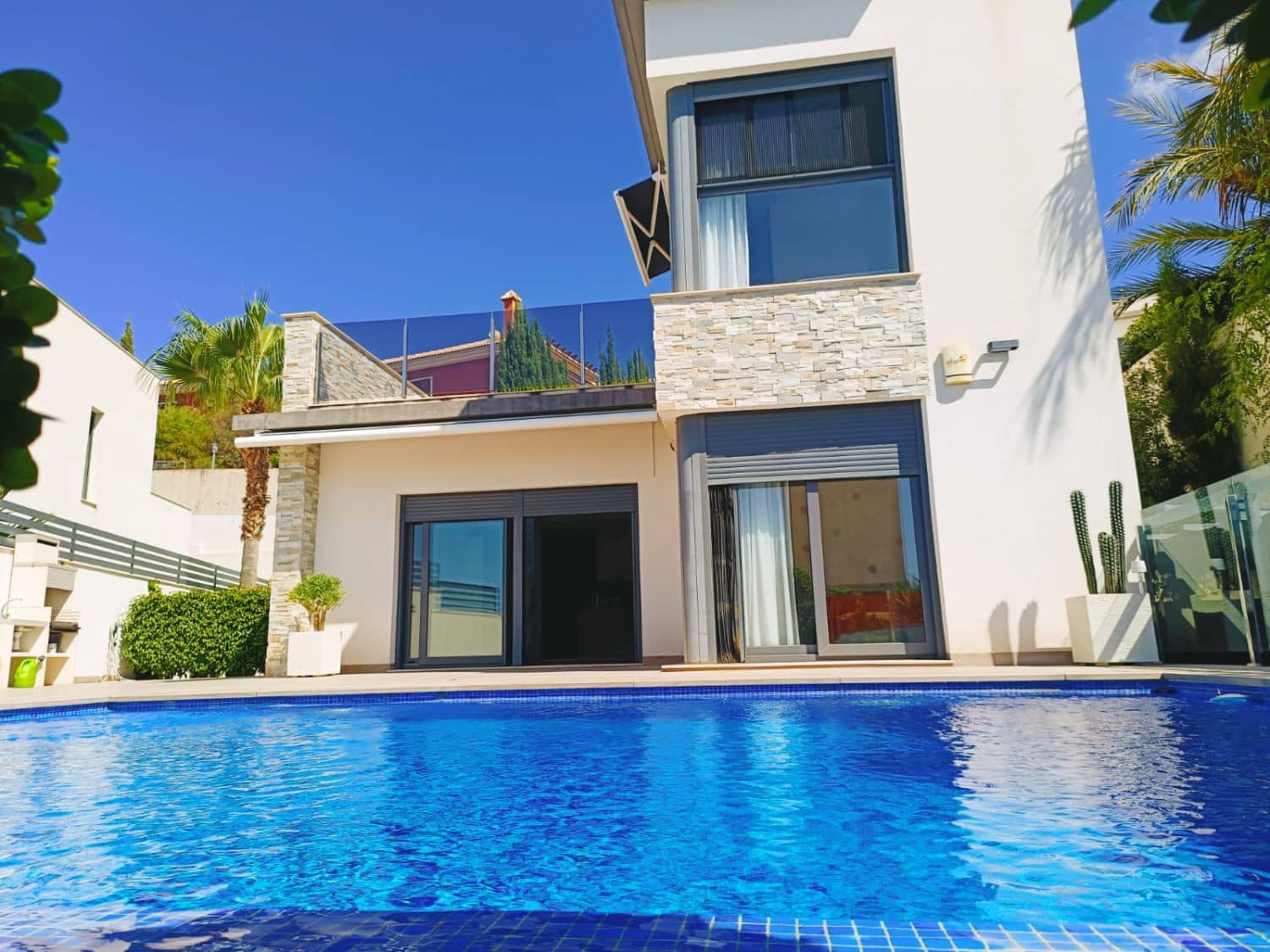 Chalet de 5 habitaciones en Finestrat en venta con garaje - 695.000 € (Ref: 9154410)