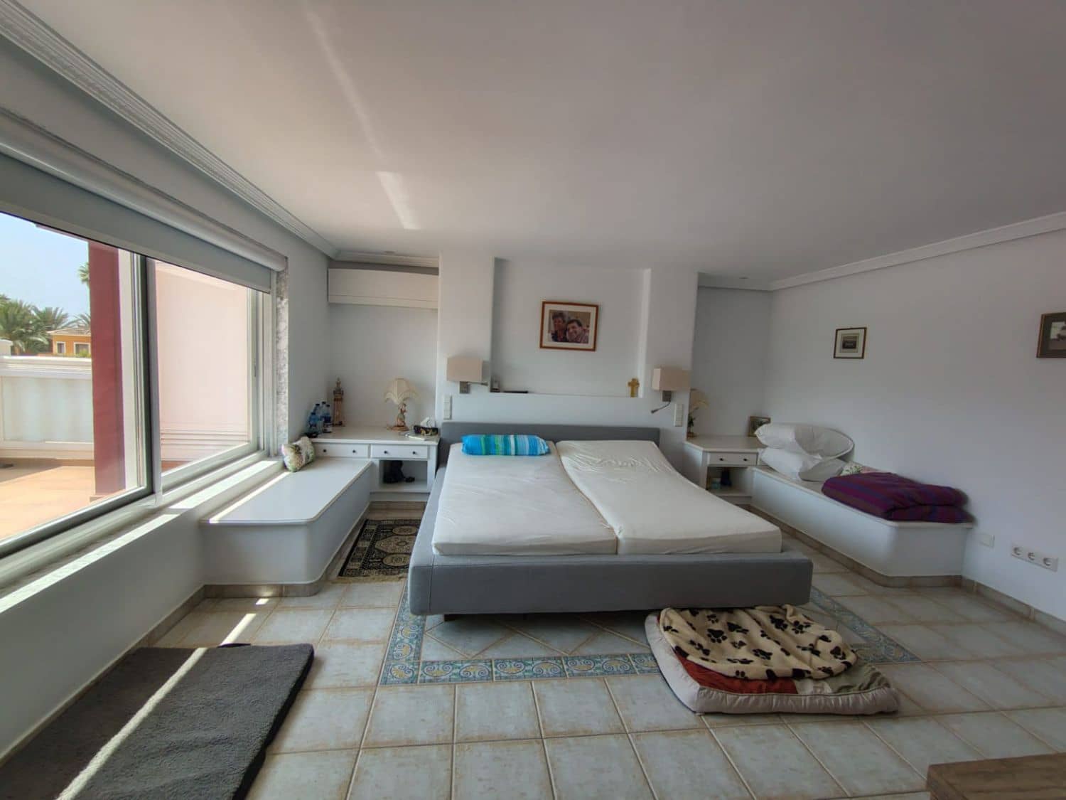 9 bedroom Villa for sale in Alfaz del Pi / L'Alfas del Pi - € 1,075,000 (Ref: 9181323)