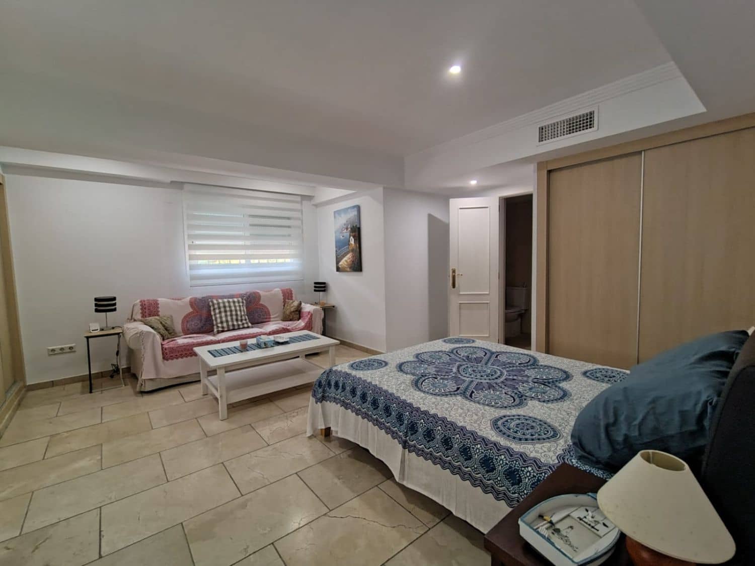 9 bedroom Villa for sale in Alfaz del Pi / L'Alfas del Pi - € 1,075,000 (Ref: 9181323)