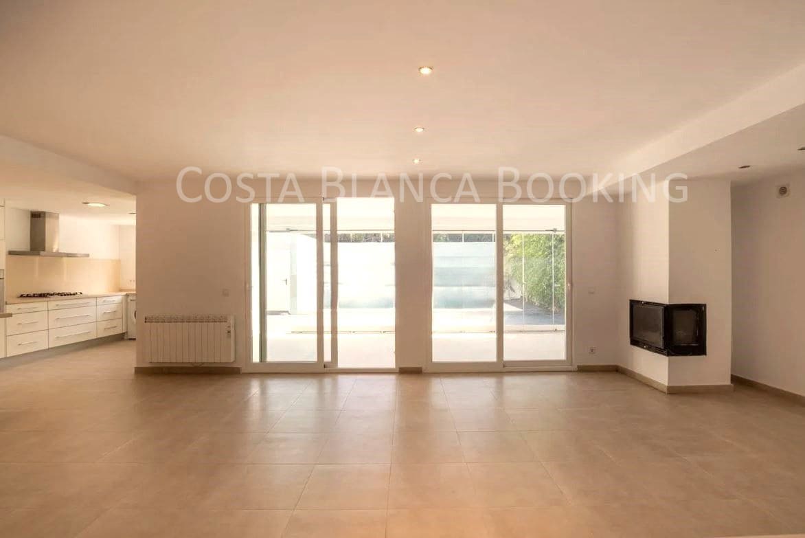 4 bedroom Villa for sale in Albir - € 902,000 (Ref: 9215480)