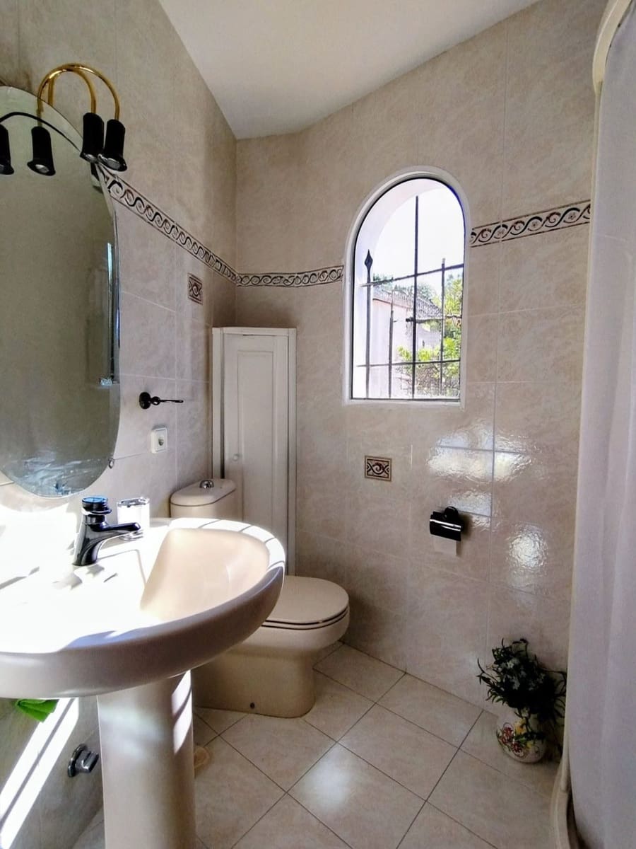 5 sovrum Villa till salu i Albir med garage - 810 000 € (Ref: 9372082)