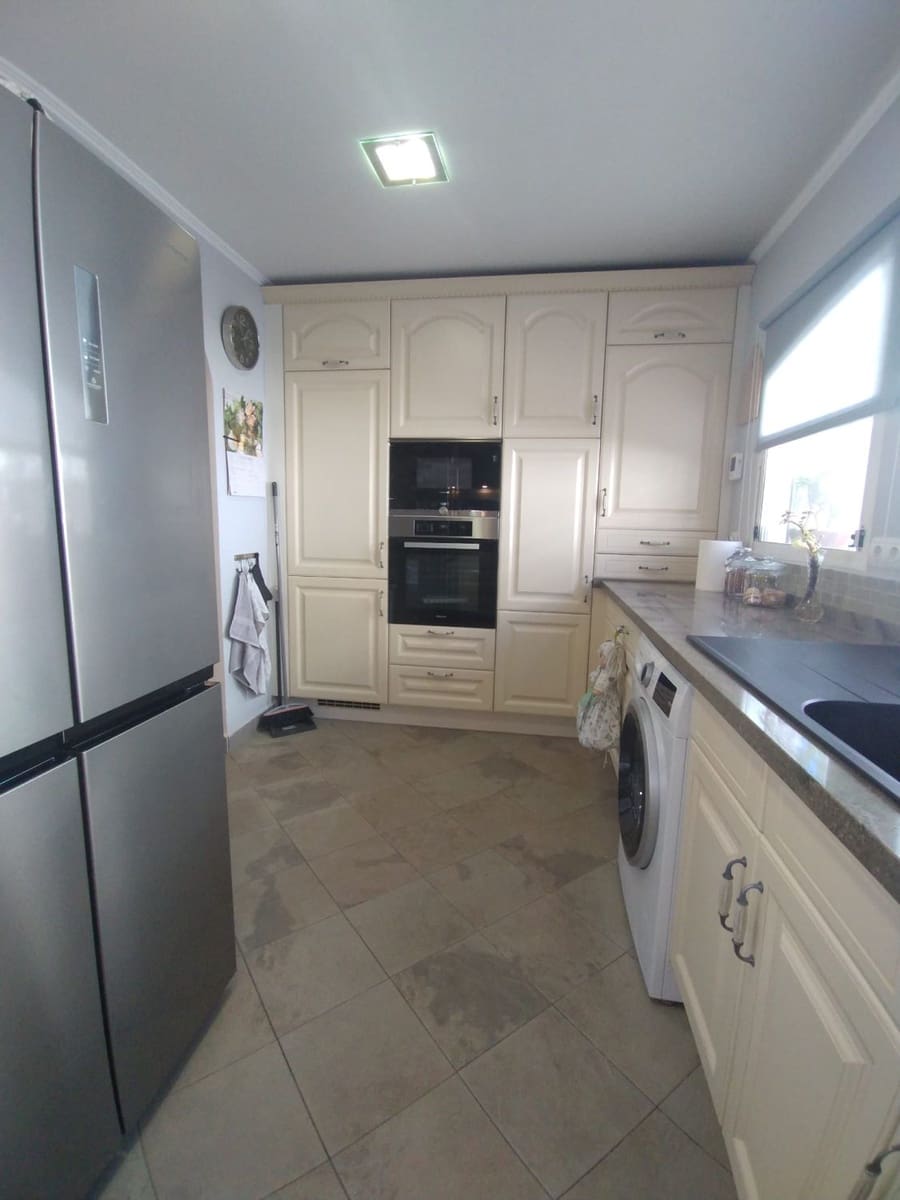 3 soveværelse Villa til salg i La Nucia med garage - € 324.000 (Ref: 9375527)