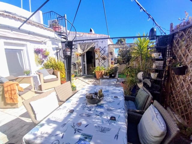 3 soveværelse Villa til salg i La Nucia med garage - € 324.000 (Ref: 9375527)