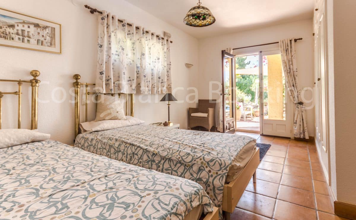 5 bedroom Villa for sale in Altea la Vella with garage - € 1,590,000 (Ref: 9376846)