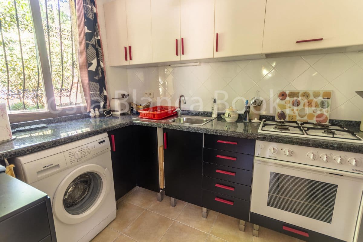 5 bedroom Villa for sale in Altea la Vella with garage - € 1,590,000 (Ref: 9376846)