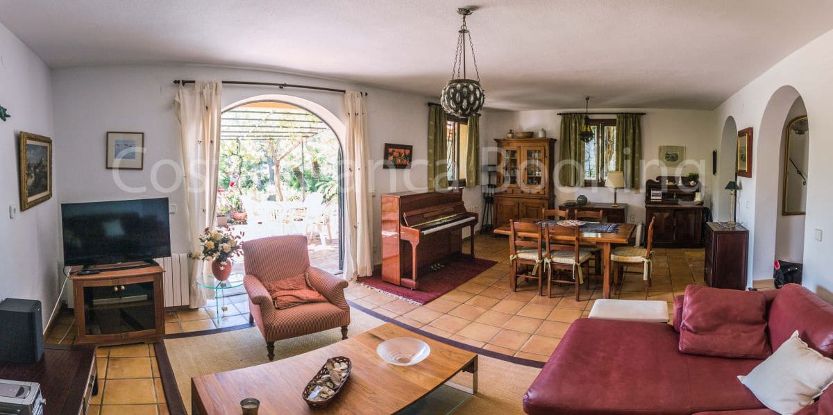 5 bedroom Villa for sale in Altea la Vella with garage - € 1,590,000 (Ref: 9376846)