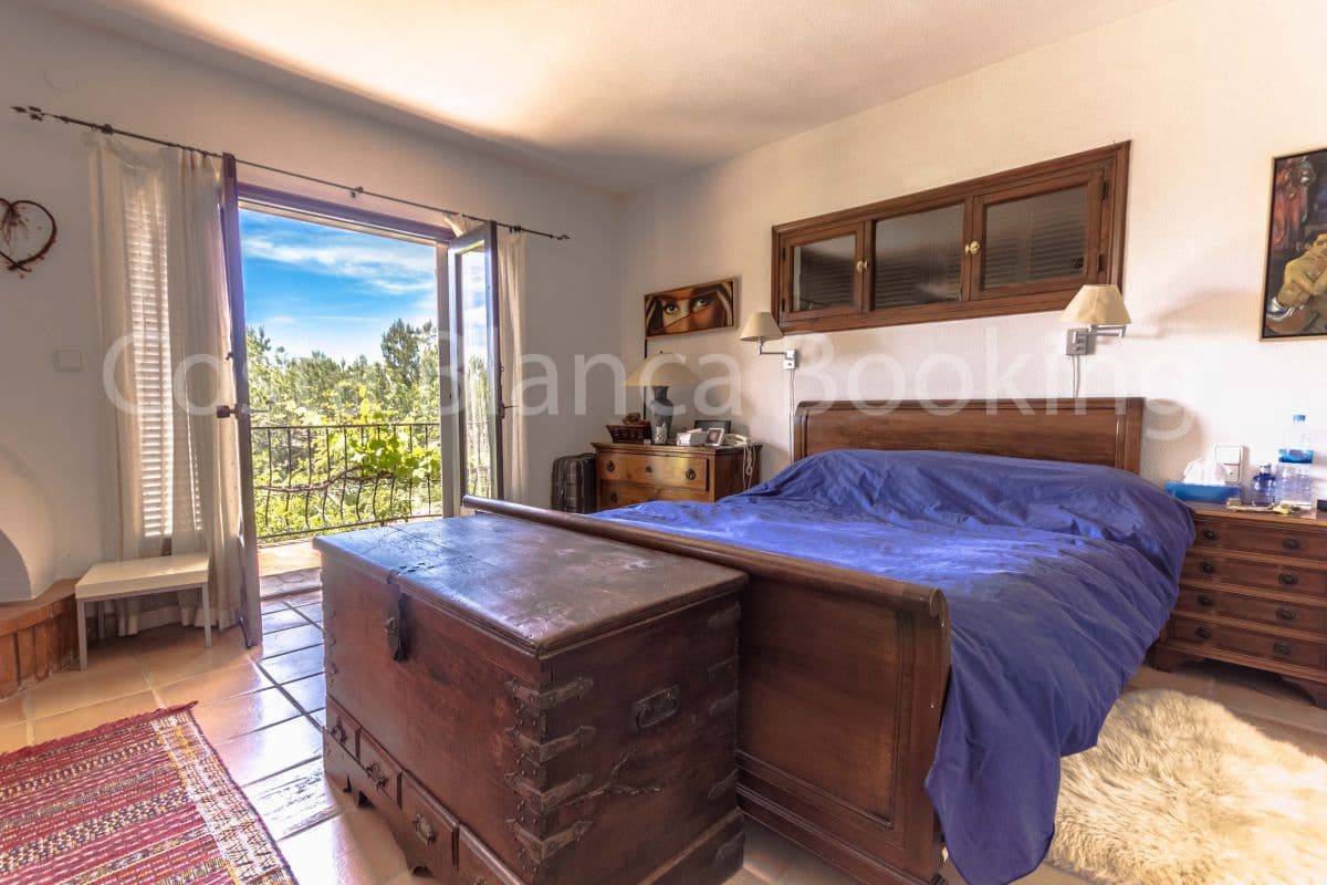 5 bedroom Villa for sale in Altea la Vella with garage - € 1,590,000 (Ref: 9376846)