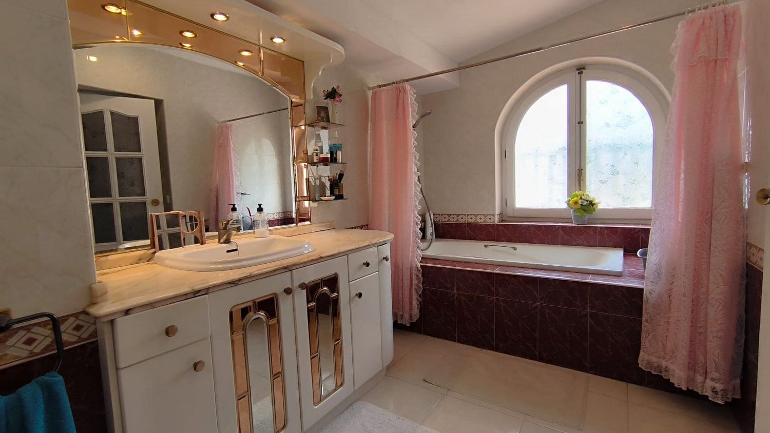 Chalet de 3 habitaciones en Alfaz del Pi / L'Alfàs del Pi en venta con garaje - 420.000 € (Ref: 9402976)