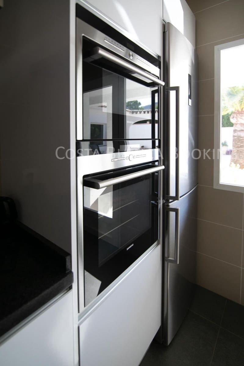 3 bedroom Villa for sale in Albir - € 875,000 (Ref: 9415443)