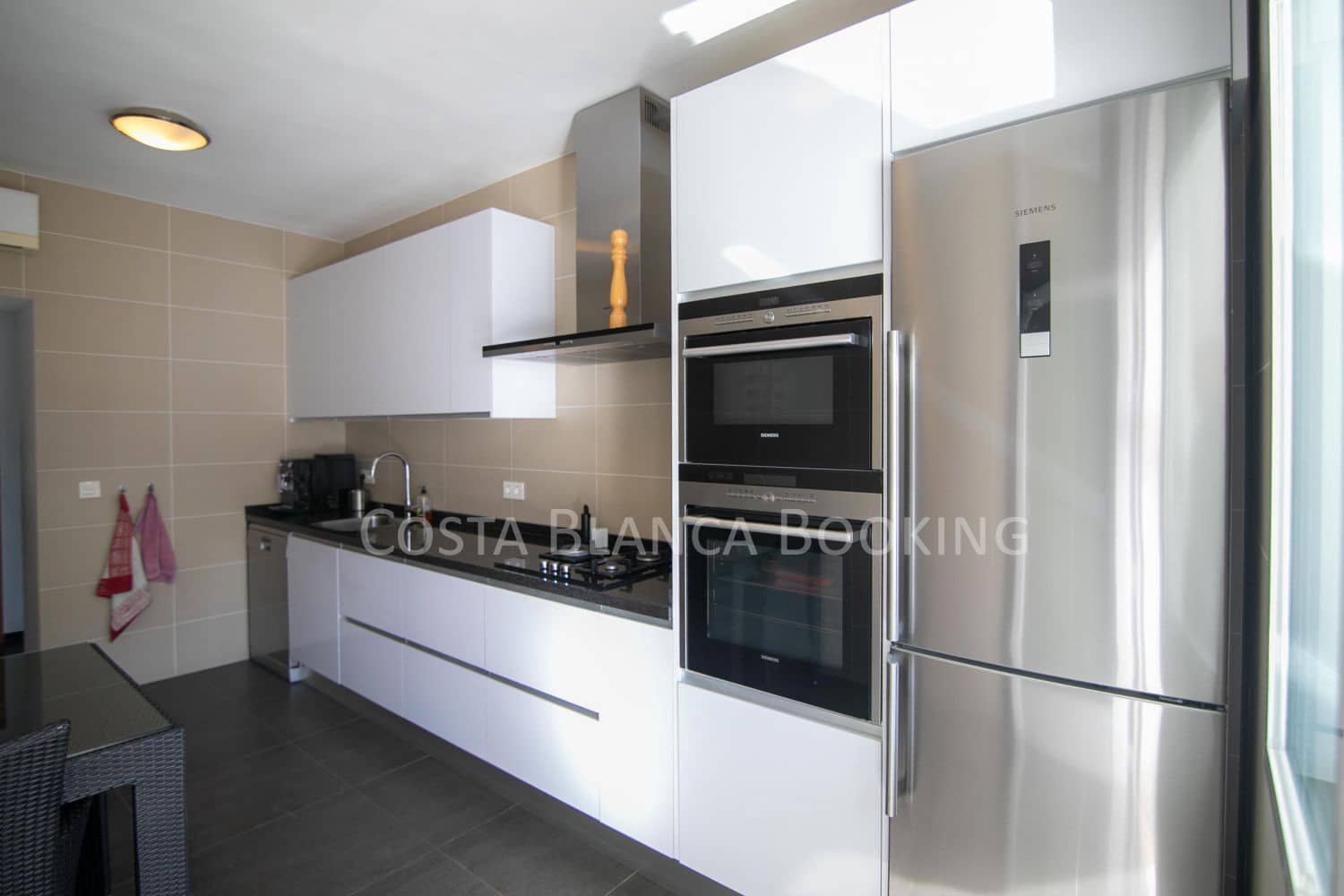 3 bedroom Villa for sale in Albir - € 875,000 (Ref: 9415443)