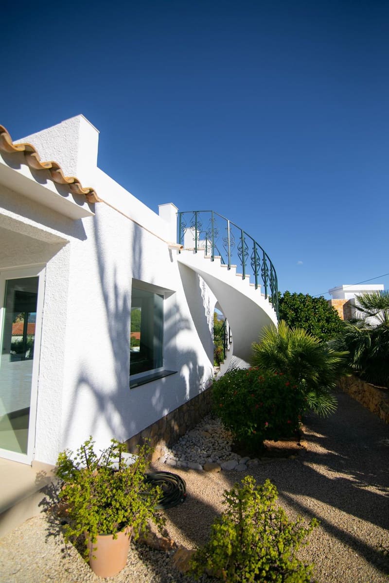 3 bedroom Villa for sale in Albir - € 875,000 (Ref: 9415443)