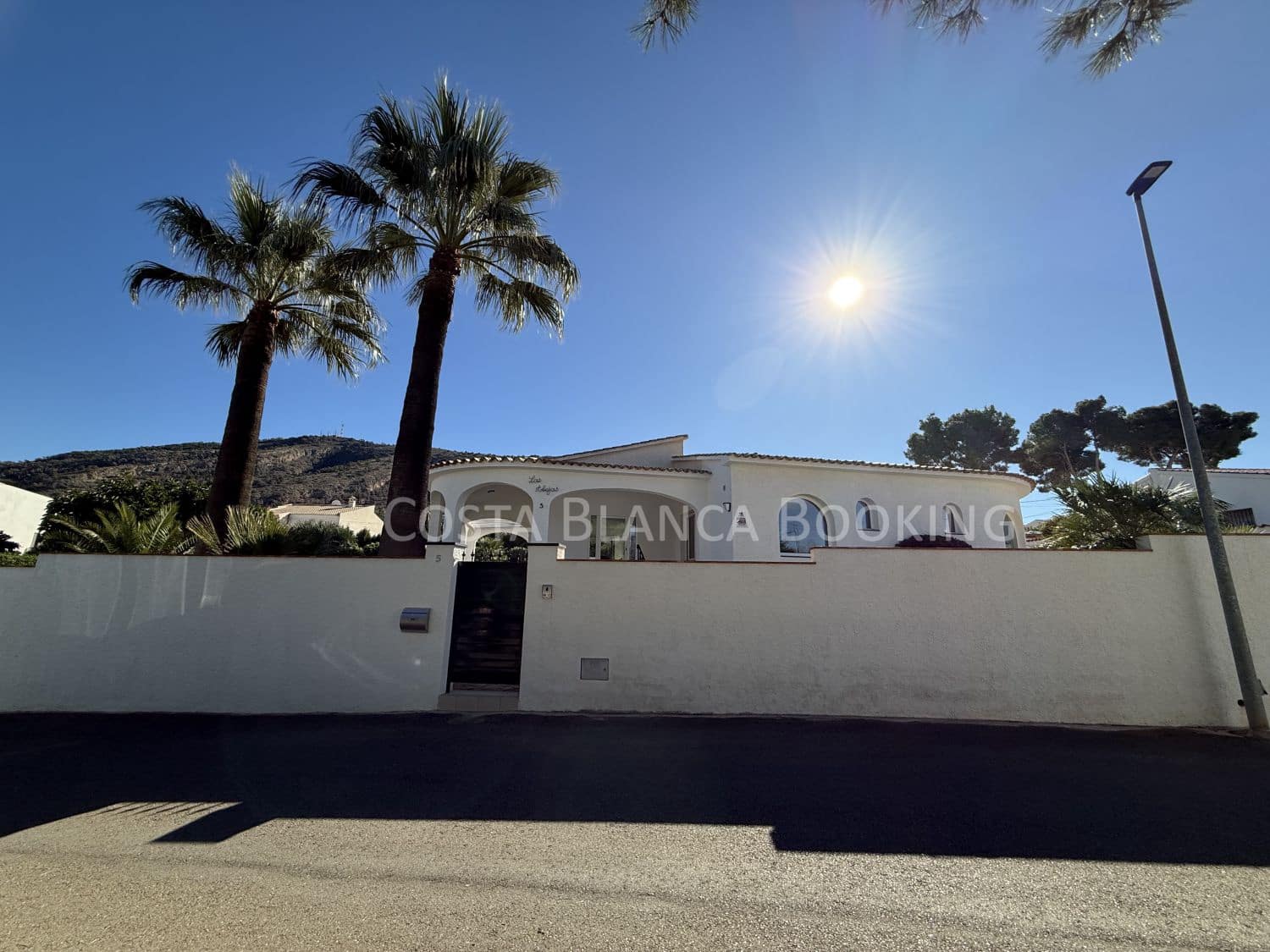 3 bedroom Villa for sale in Albir - € 875,000 (Ref: 9415443)