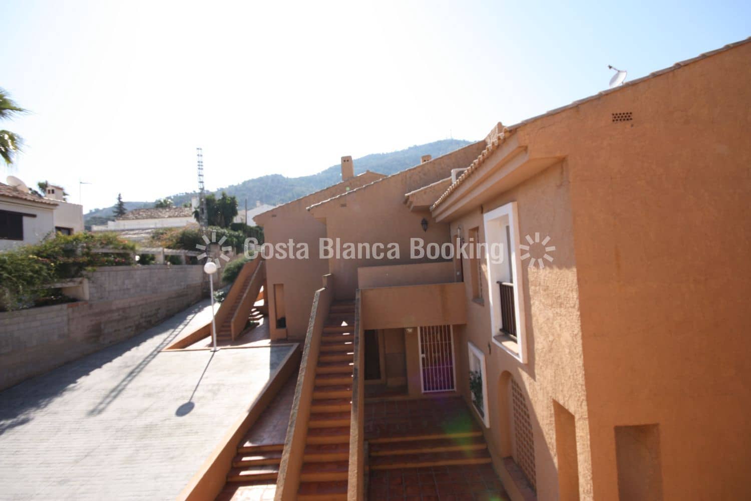 2 sovrum Bungalow till salu i Albir med garage - 265 000 € (Ref: 9436920)