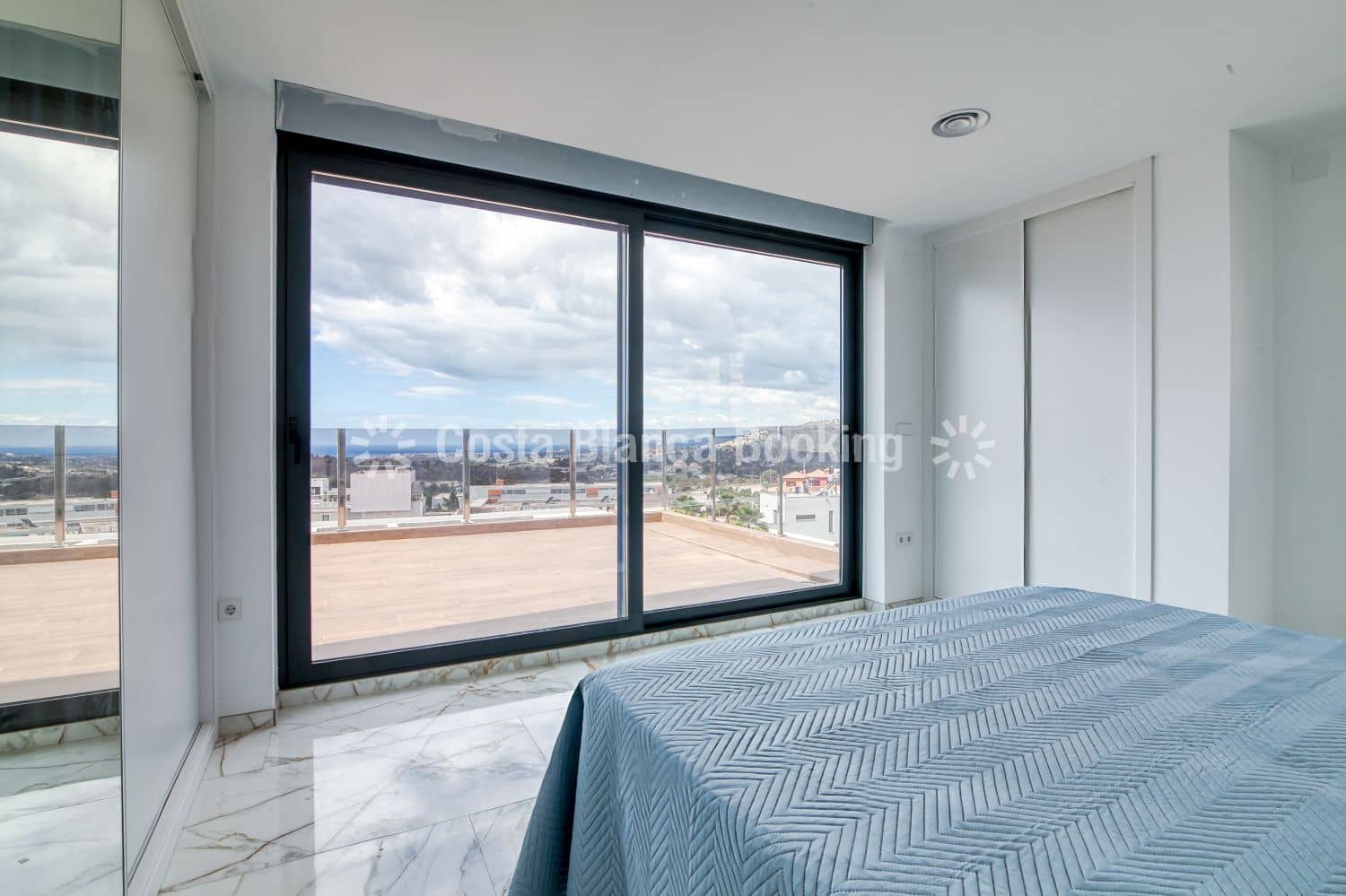 4 bedroom Villa for sale in Finestrat - € 920,000 (Ref: 9451776)