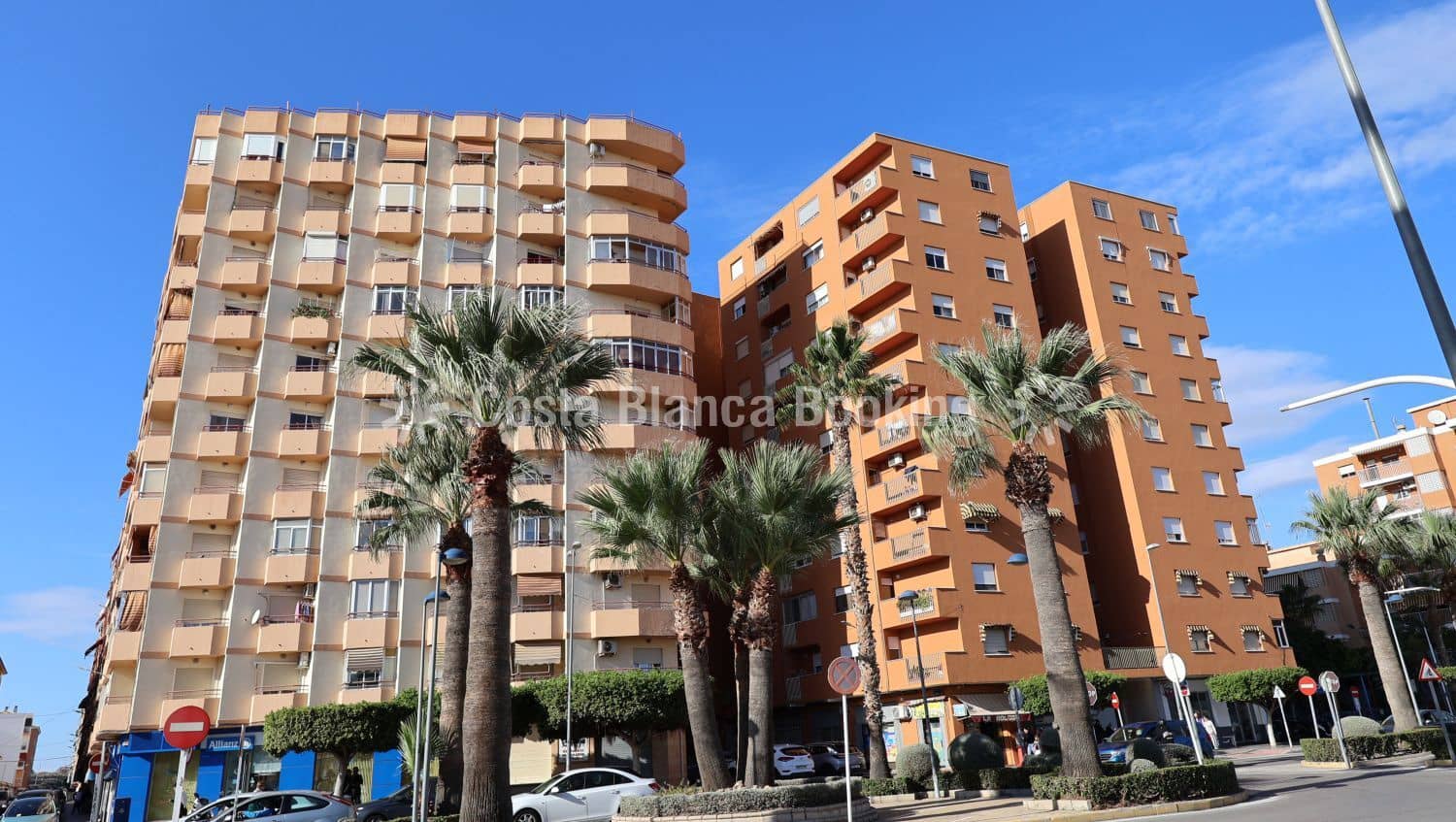 3 bedroom Apartment for sale in La Villajoyosa / Vila Joiosa - € 257,000 (Ref: 9494317)