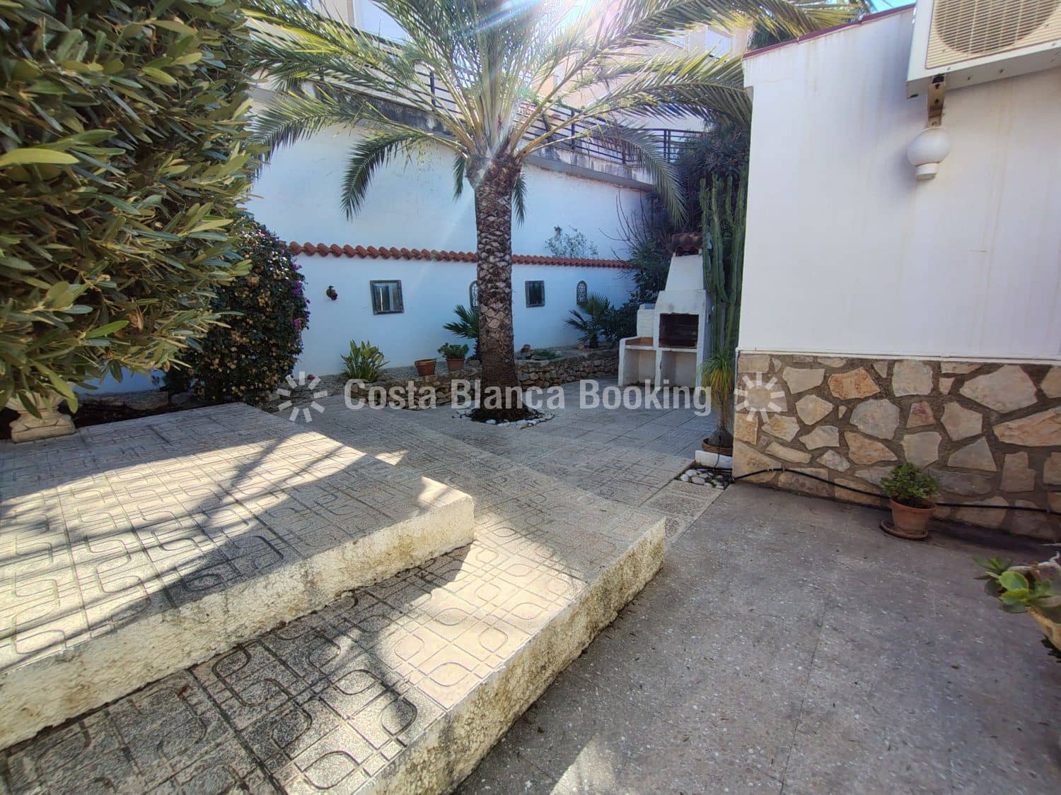 Chalet de 4 habitaciones en Albir en venta con garaje - 599.000 € (Ref: 9518540)