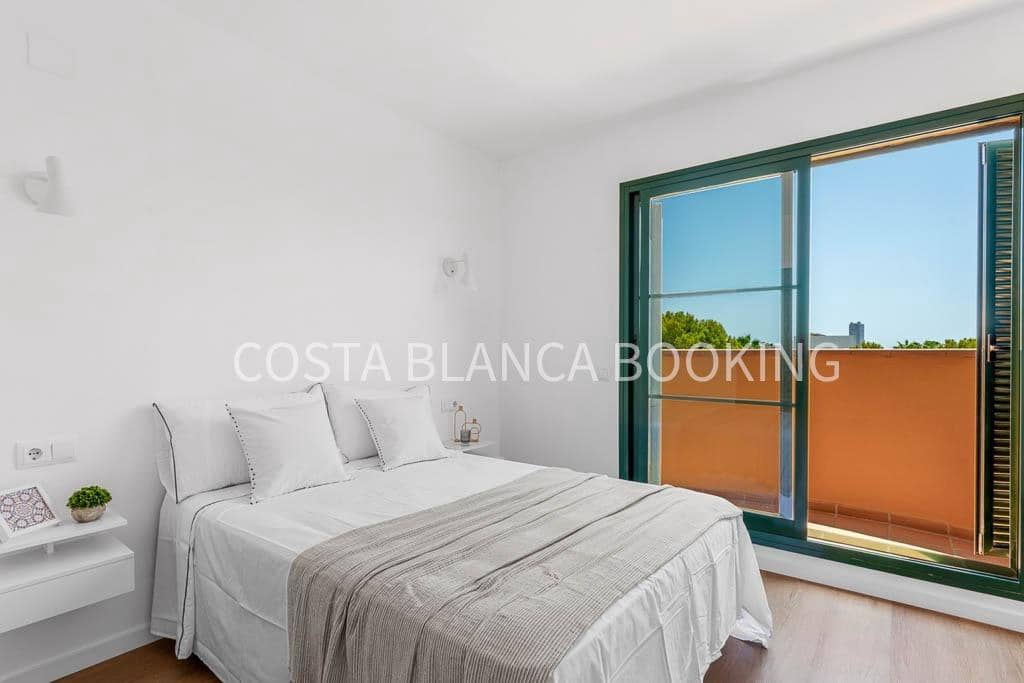 Adosado de 2 habitaciones en Finestrat en venta - 295.000 € (Ref: 9569340)