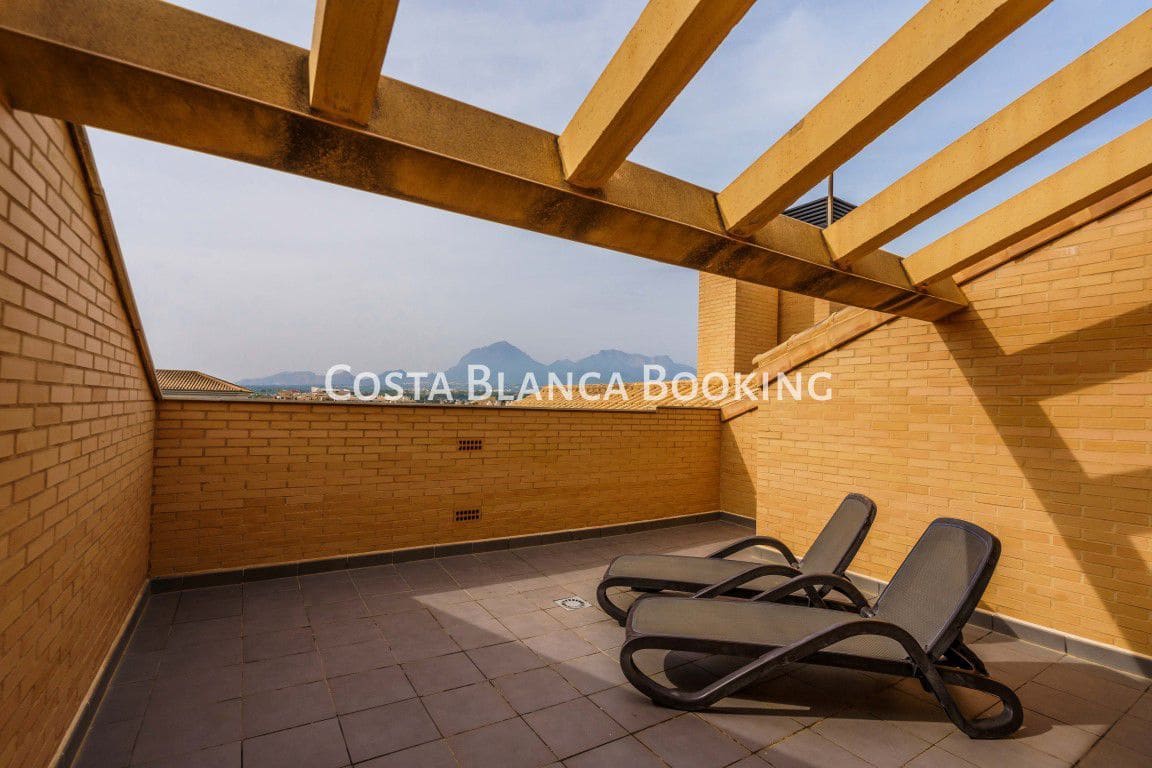 4 sypialnia Penthouse na sprzedaż w Alfaz del Pi / L'Alfas del Pi - 2 200 000 € (Ref: 9582789)