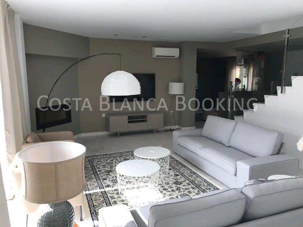4 quarto Moradia para venda em Alfaz del Pi / L'Alfas del Pi - 950 000 € (Ref: 9582793)