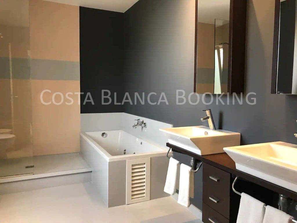 4 quarto Moradia para venda em Alfaz del Pi / L'Alfas del Pi - 950 000 € (Ref: 9582793)