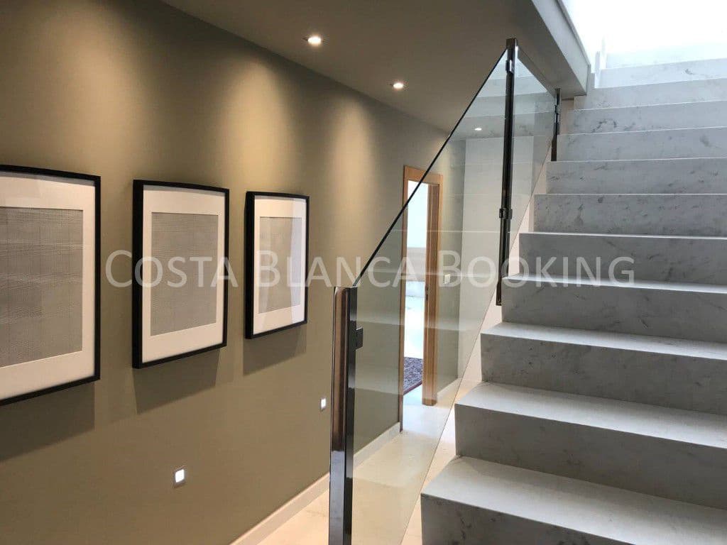 4 quarto Moradia para venda em Alfaz del Pi / L'Alfas del Pi - 950 000 € (Ref: 9582793)