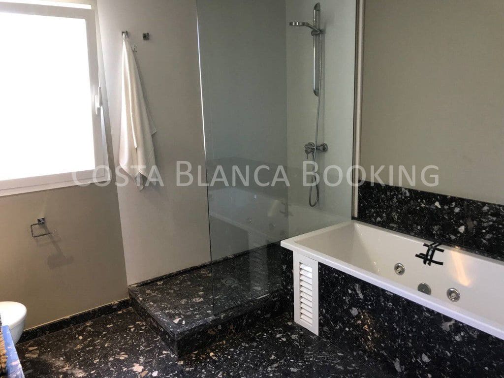 4 quarto Moradia para venda em Alfaz del Pi / L'Alfas del Pi - 950 000 € (Ref: 9582793)