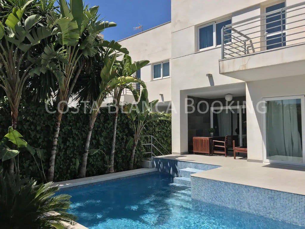 4 quarto Moradia para venda em Alfaz del Pi / L'Alfas del Pi - 950 000 € (Ref: 9582793)