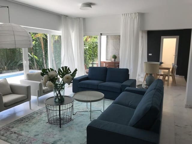 Chalet de 4 habitaciones en Albir, Alfaz del Pi / L'Alfàs del Pi en venta con piscina garaje - 950.000 € (Ref: 9582793)