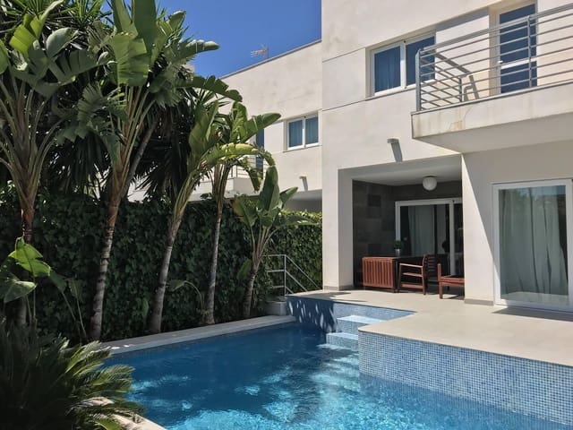 Chalet de 4 habitaciones en Albir, Alfaz del Pi / L'Alfàs del Pi en venta con piscina garaje - 950.000 € (Ref: 9582793)