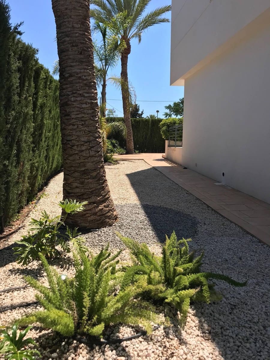Chalet de 4 habitaciones en Albir en venta con piscina garaje - 950.000 € (Ref: 9582793)