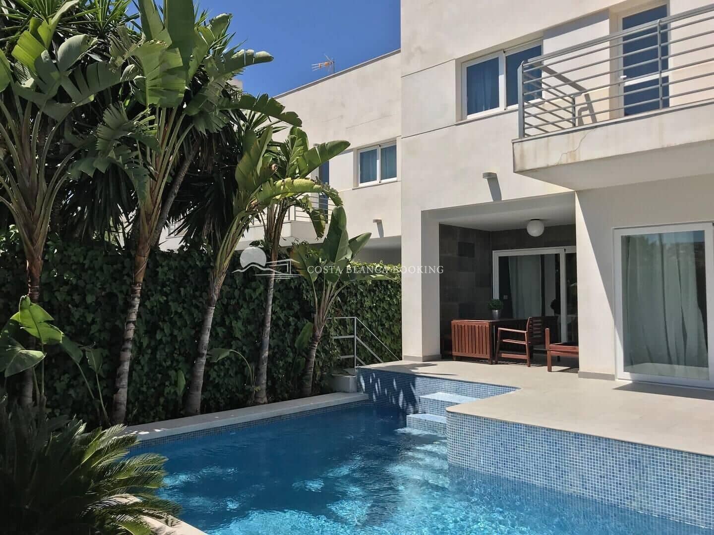 4 bedroom Villa for sale in Albir with pool garage - € 950,000 (Ref: 9582793)