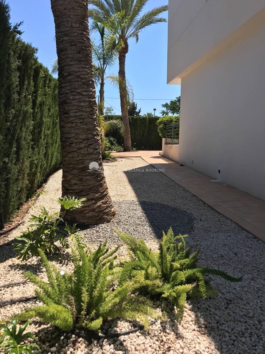 4 bedroom Villa for sale in Albir with pool garage - € 950,000 (Ref: 9582793)